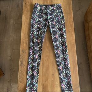 Victoria's Secret VSX Knockout Mayan Temple Tight Legging Med Rise